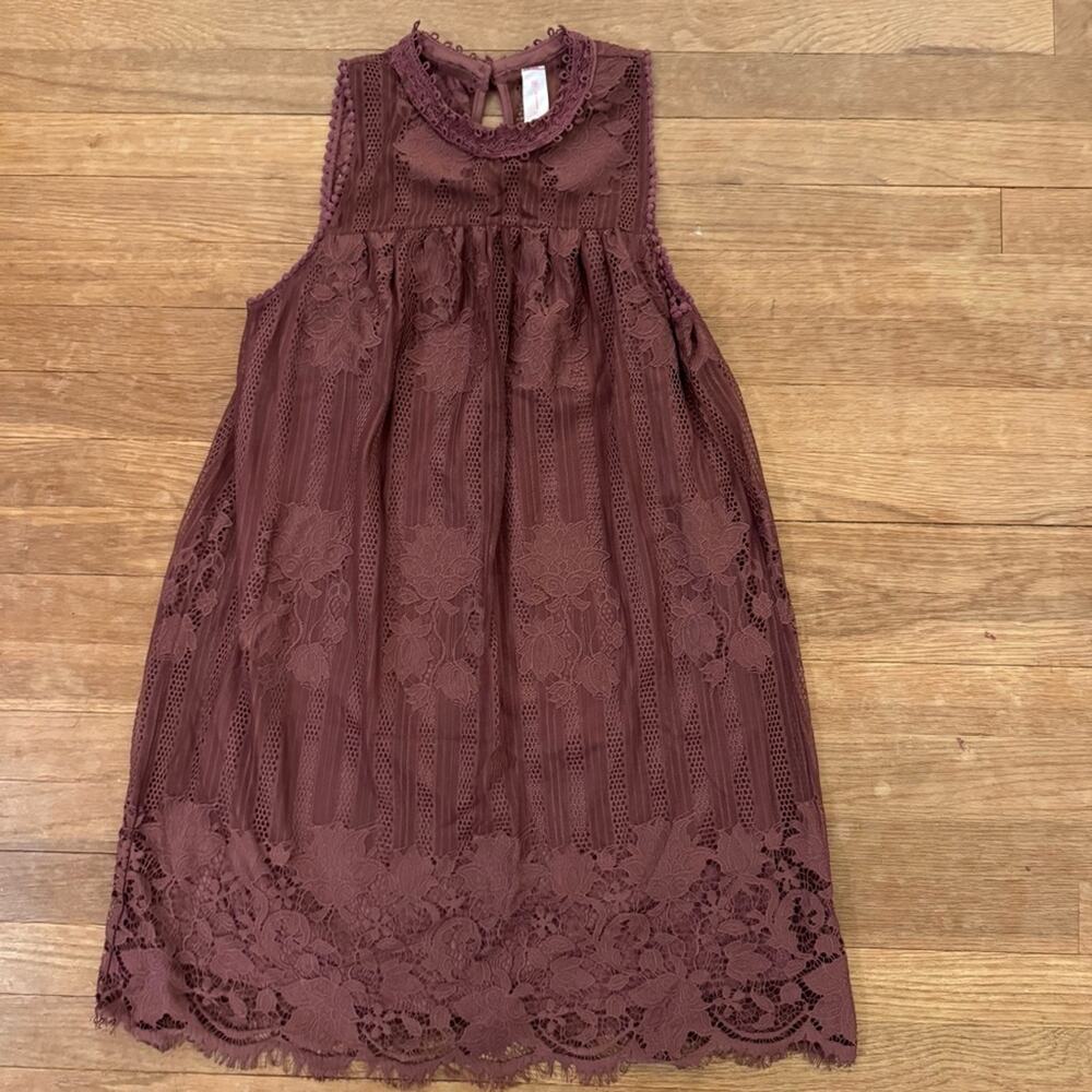 No Boundaries plum sleeveless lace mini shift dress junior's size 7
b64